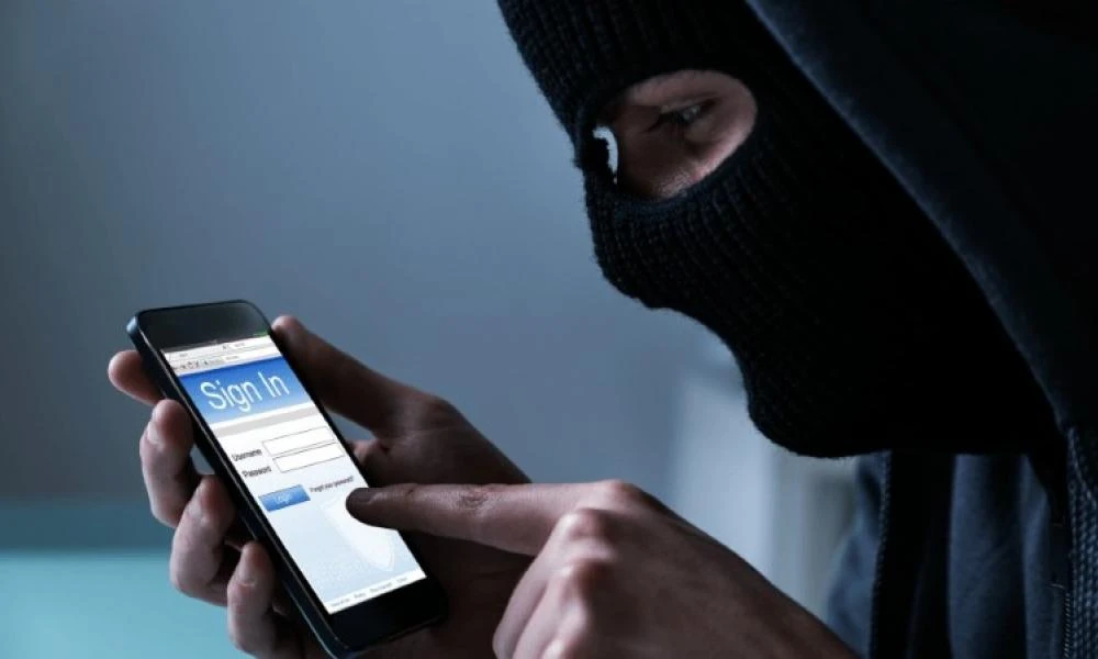 «Caller ID Spoofing»: Η νέα μόδα στις τηλεφωνικές απάτες - Όσα πρέπει να προσέξουν οι πολίτης